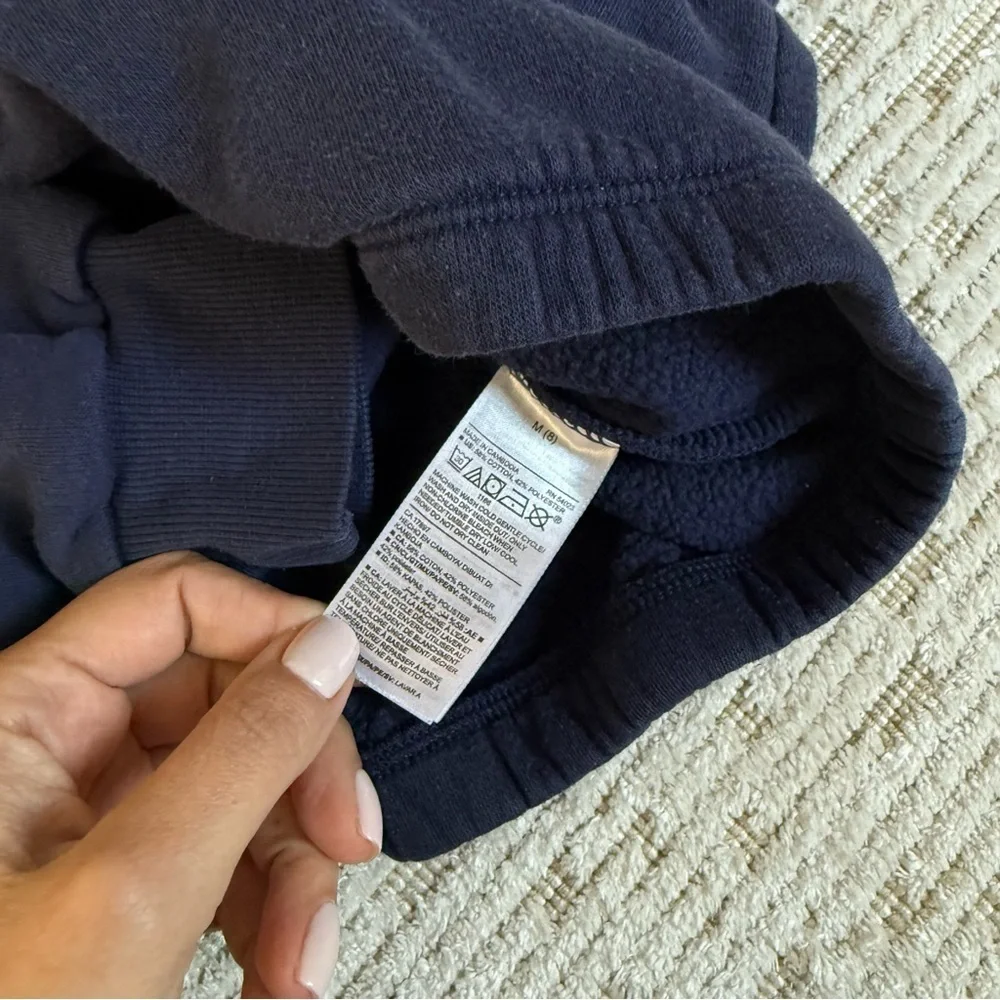 Old Navy Dark Blue Mock-Neck Cinched-Hem Graphic Sweatshirt for Girls M (8)